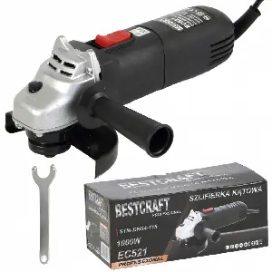 Makita 9558HNRG
